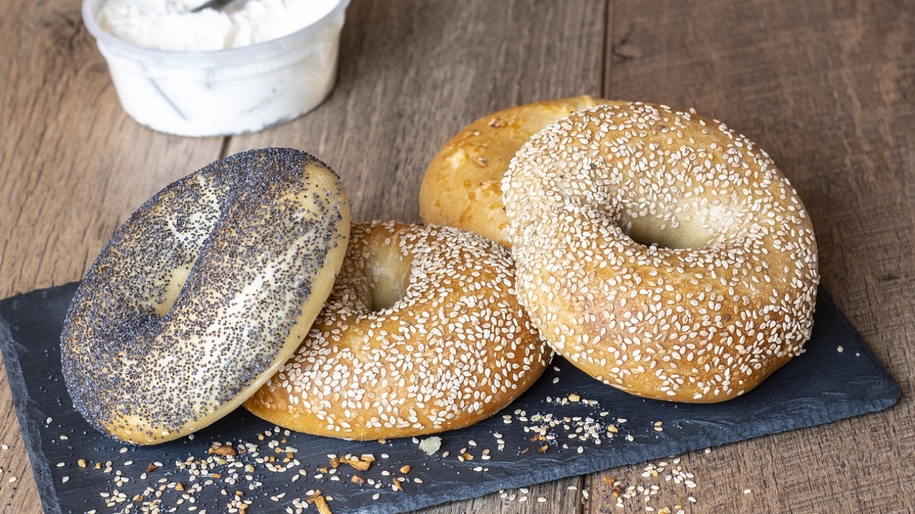 bagels-3777460_1280