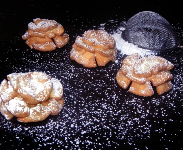 carnival-roses-2093054_1280