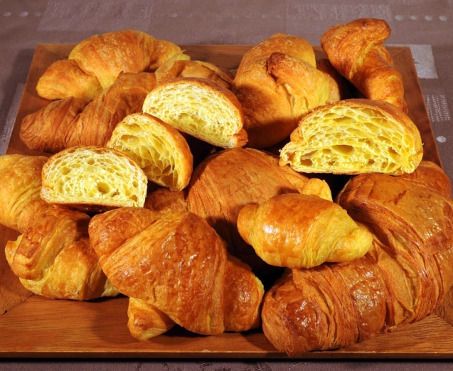 croissants-1979346_1280