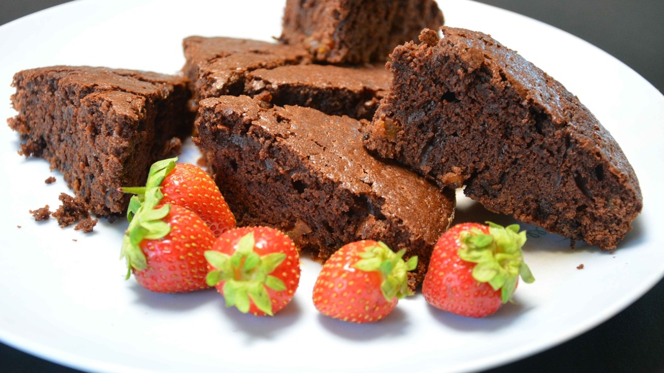 chocolate-cake-2554727_1280