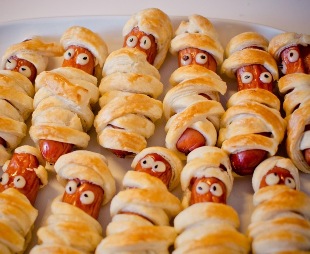 sausages-in-a-dressing-gown-1405207_1280